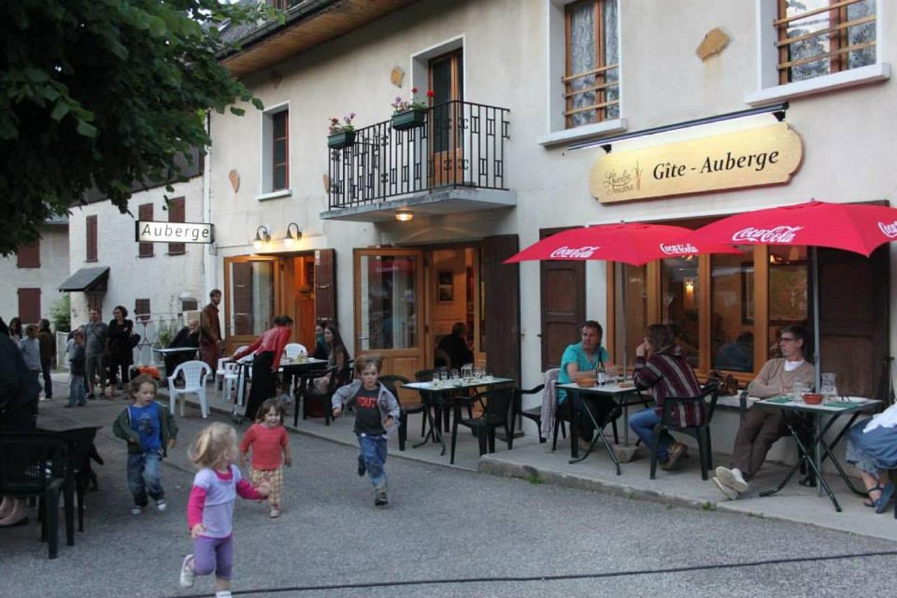Gite Auberge L'Herbe Tendre Saint-Pierre-dʼEntremont Exterior foto