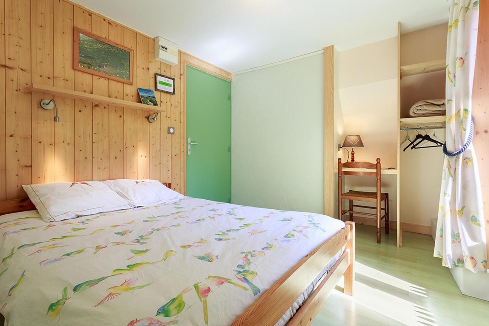 Gite Auberge L'Herbe Tendre Saint-Pierre-dʼEntremont Zimmer foto
